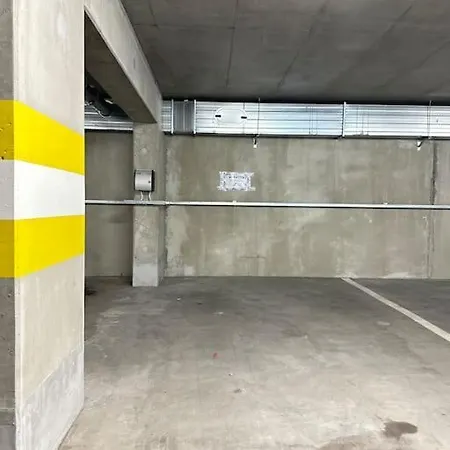 Huoneisto Juna Aseman Vieressae Apartamento Vantaa